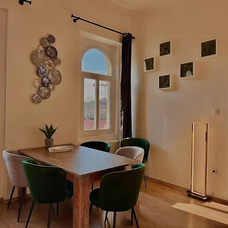 Baross - Spacious شقة *