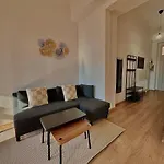 Baross - Spacious *