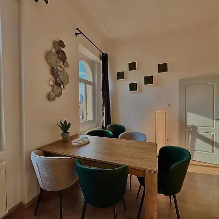 Апартаменты Baross - Spacious *