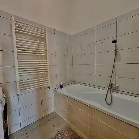 Baross - Spacious Daire Budapeşte