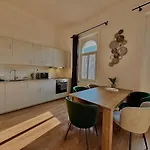 Baross - Spacious Apartamento